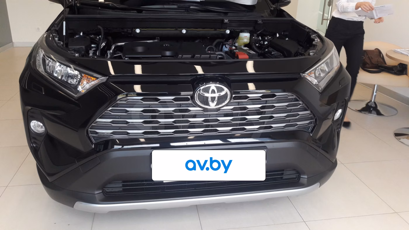 Toyota RAV4 фото 10
