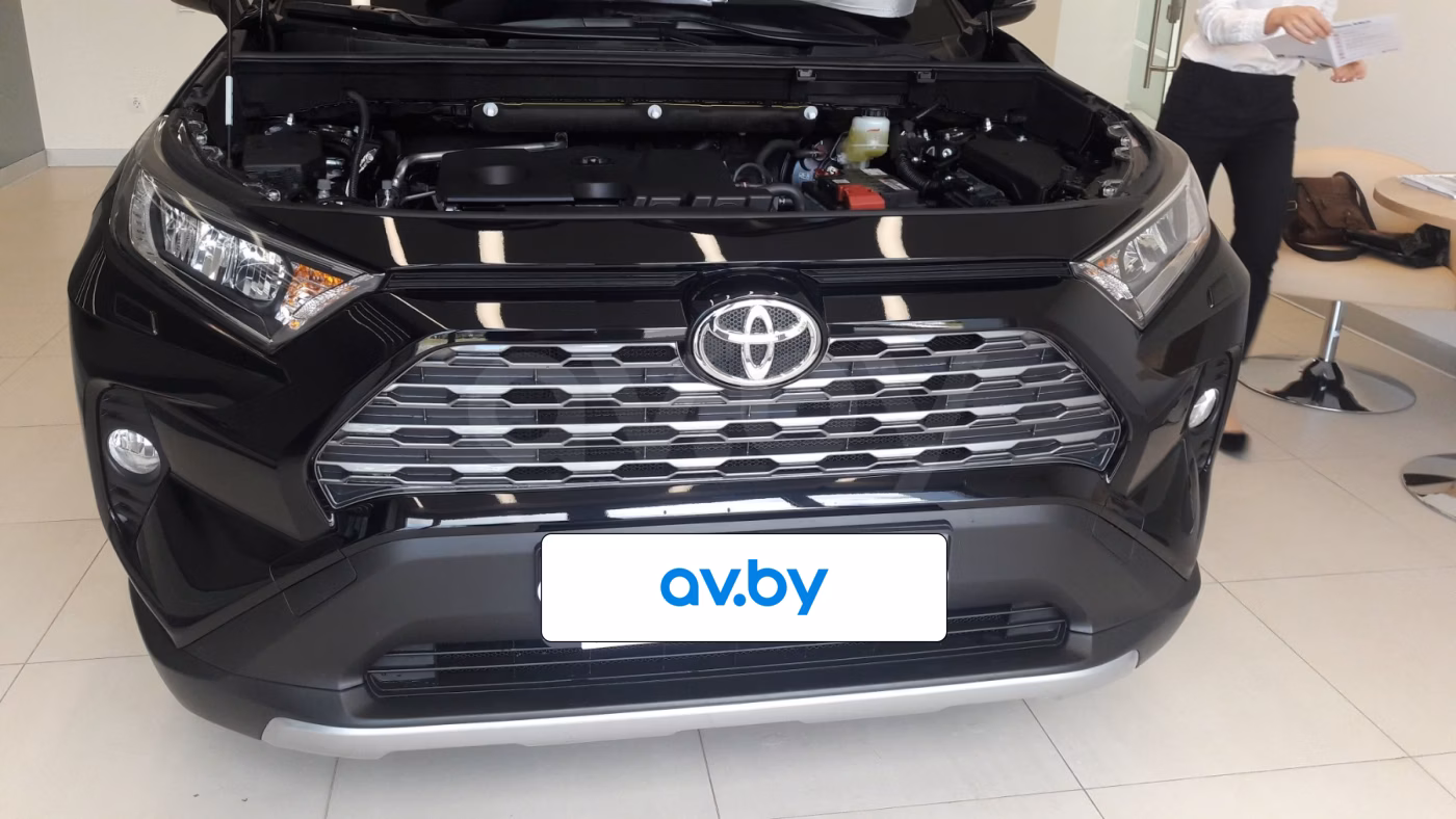 Toyota RAV4 фото 5
