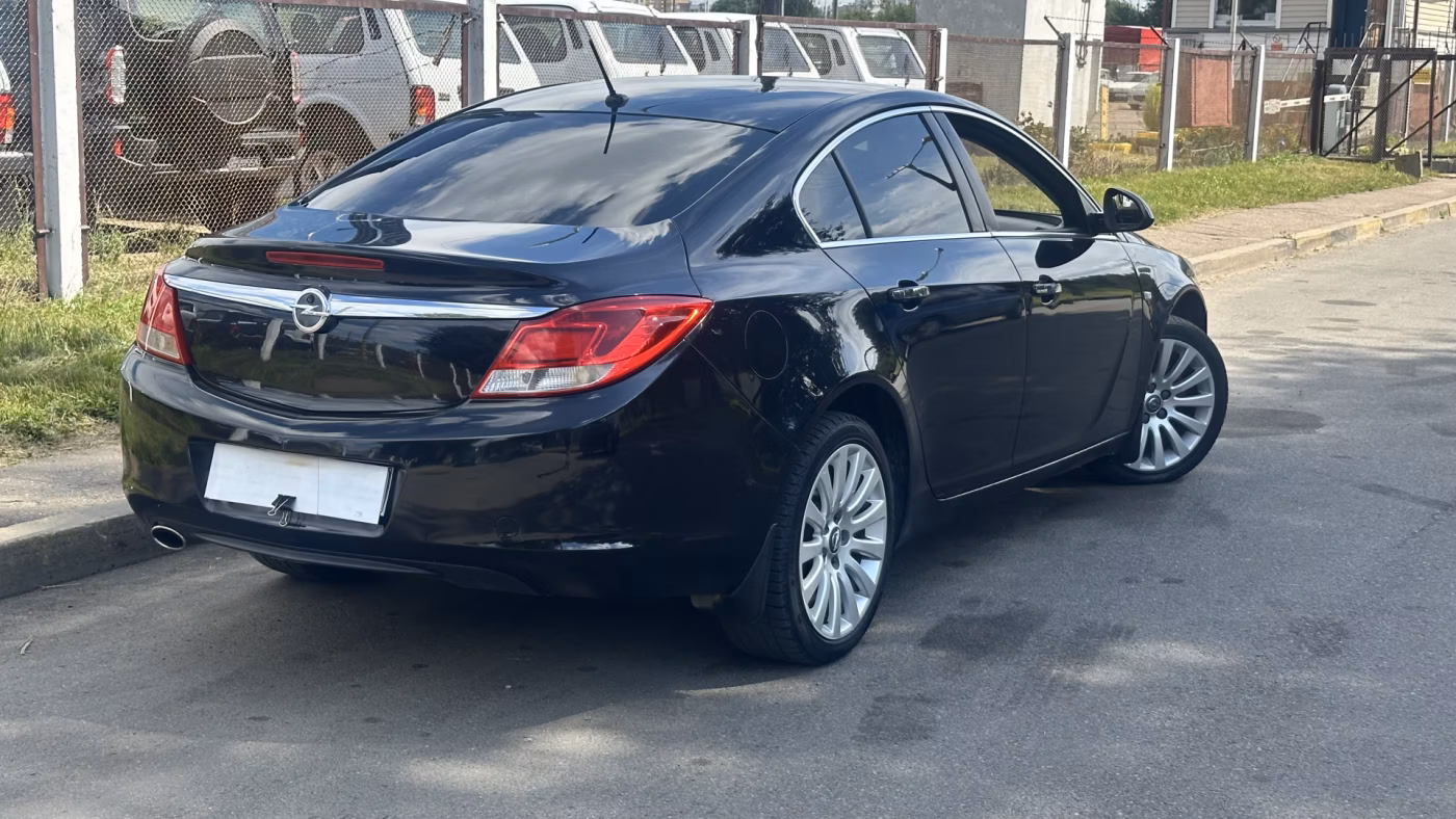 Opel Insignia фото 11