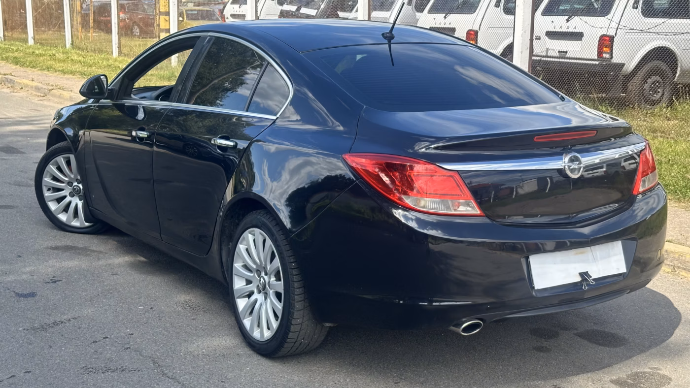 Opel Insignia фото 9