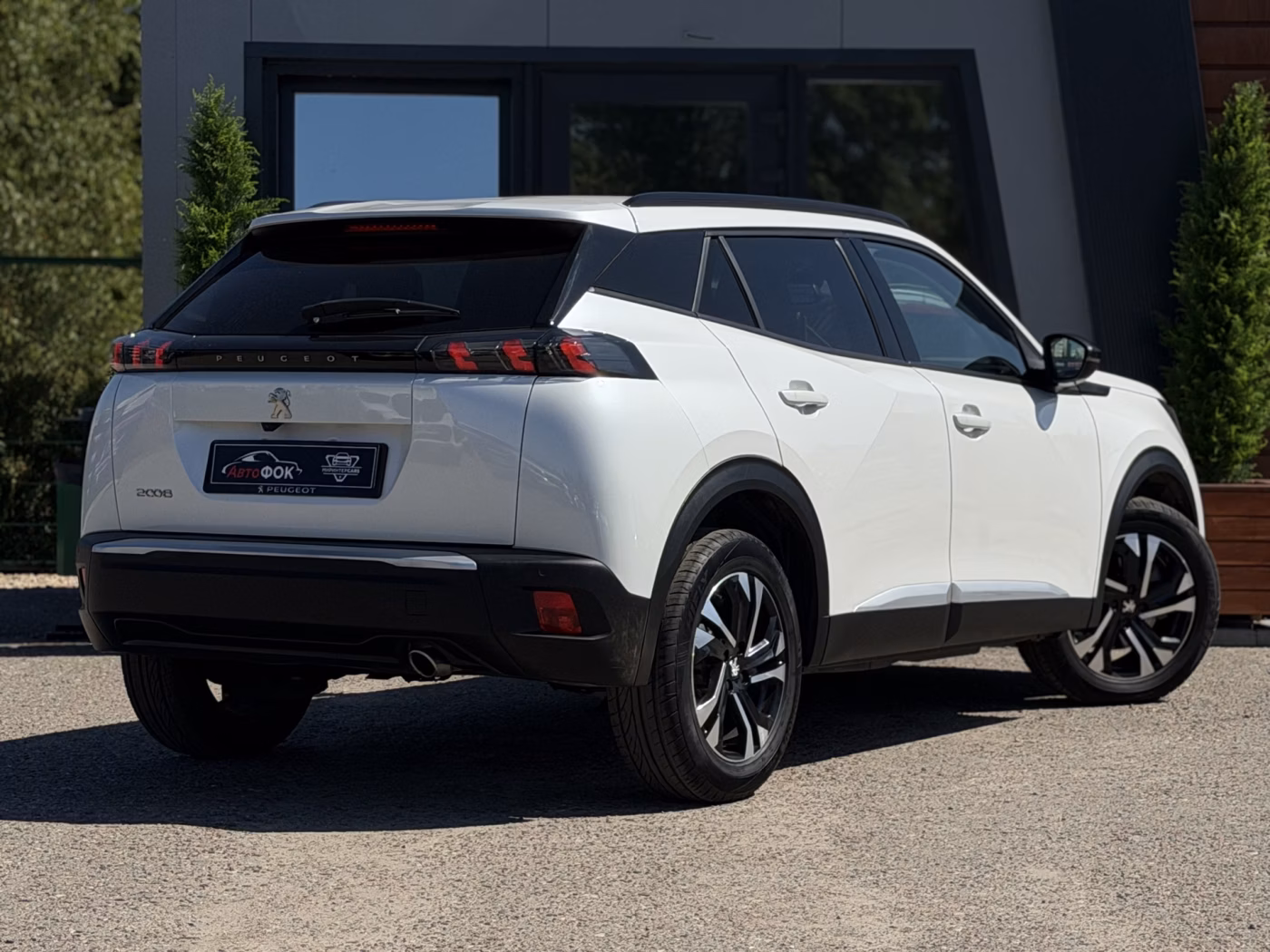 Peugeot 2008 фото 3