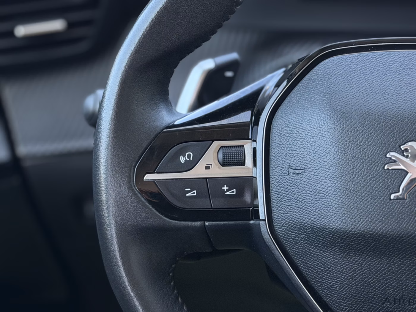 Peugeot 2008 фото 16