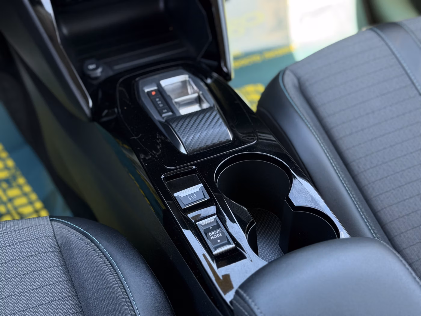 Peugeot 2008 фото 19