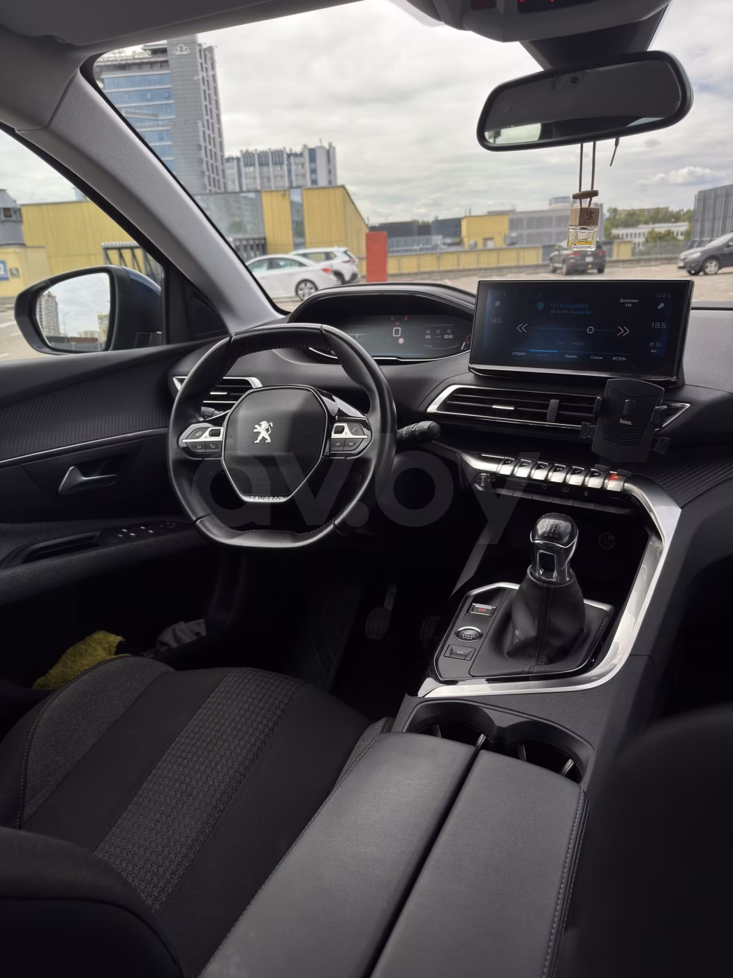 Peugeot 5008 фото 9