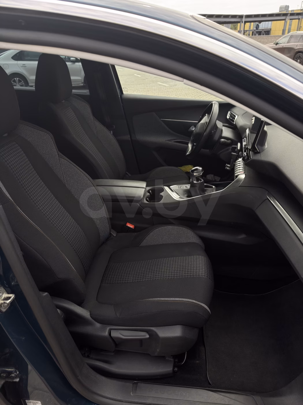 Peugeot 5008 фото 11