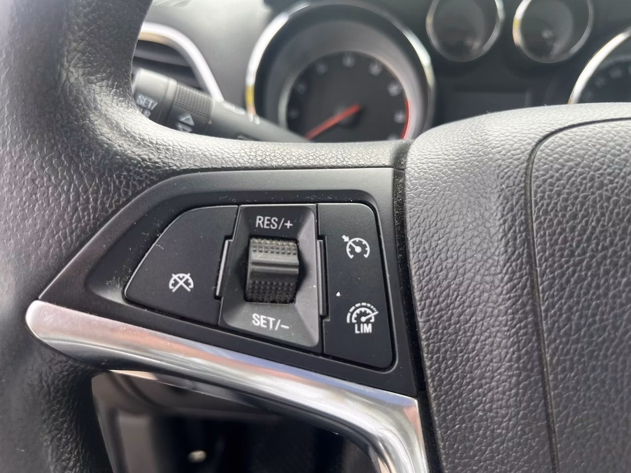 Opel Mokka фото 12