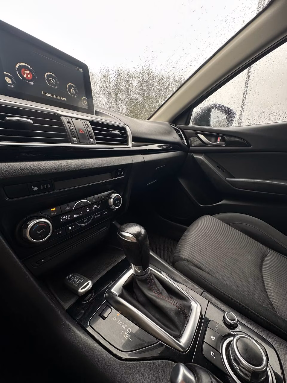 Mazda 3 фото 14