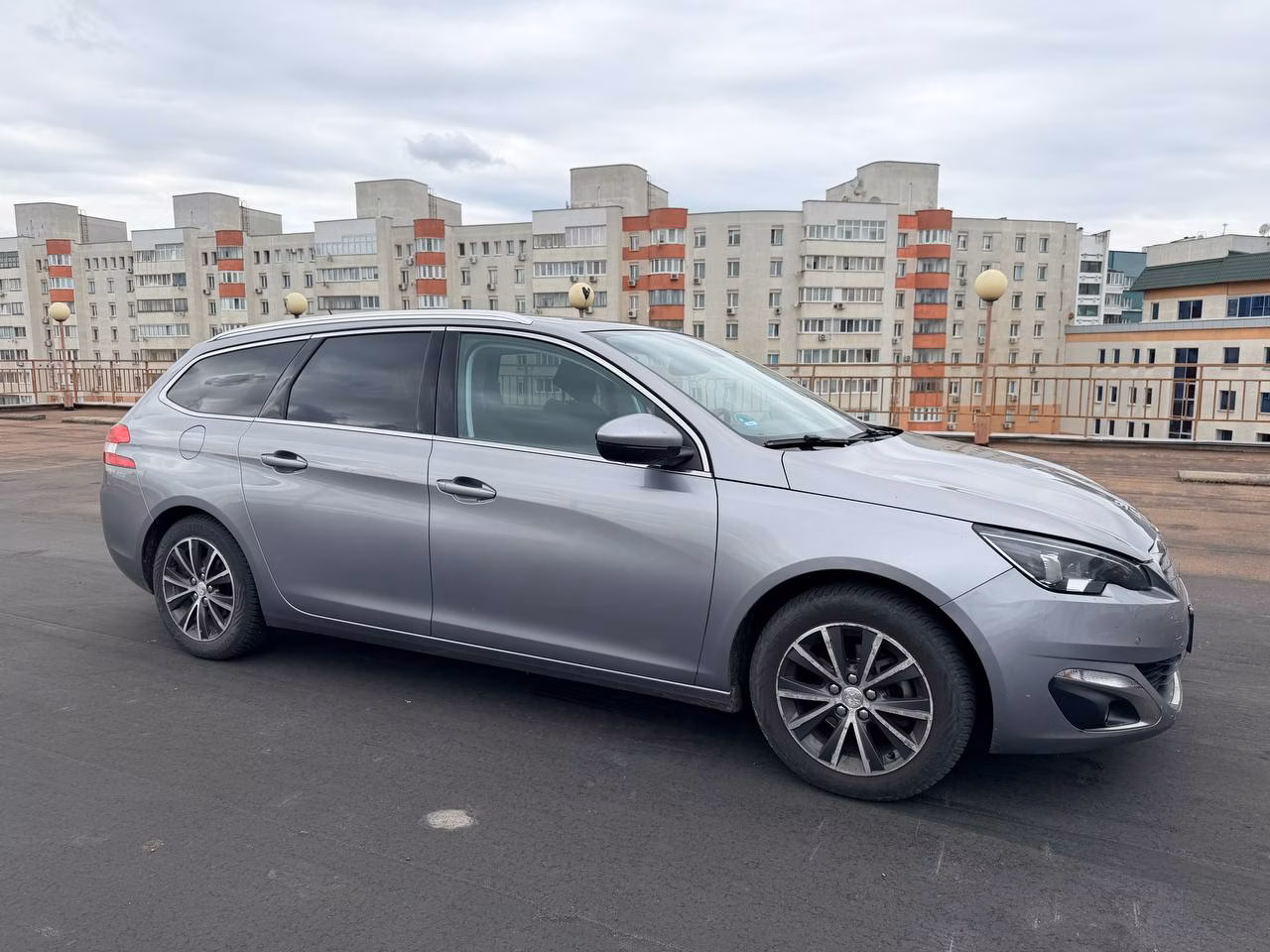 Peugeot 308 фото 3