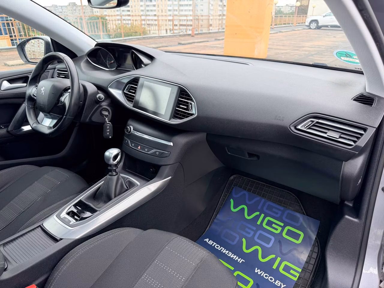 Peugeot 308 фото 9
