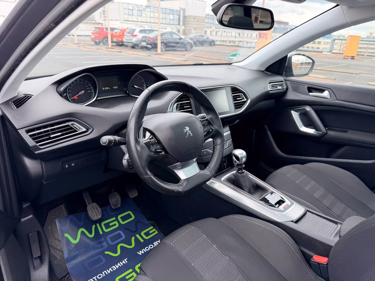 Peugeot 308 фото 8