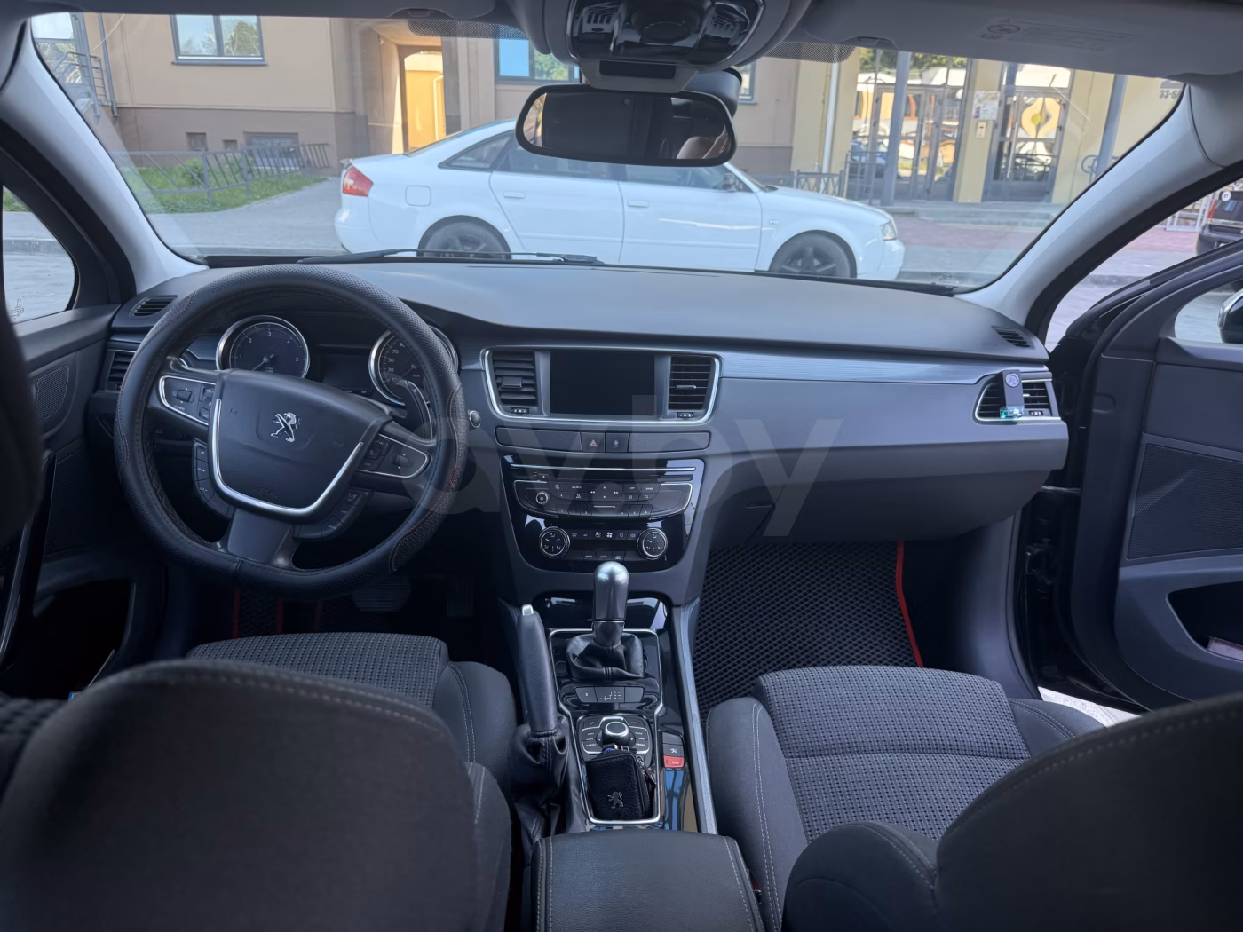 Peugeot 508 фото 10