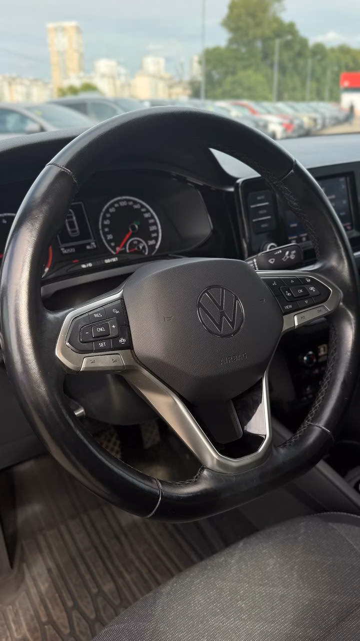 Volkswagen Polo Sedan фото 10