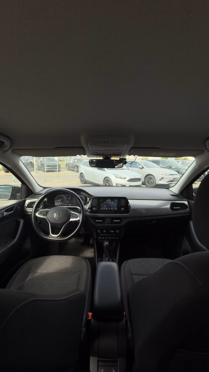 Volkswagen Polo Sedan фото 12