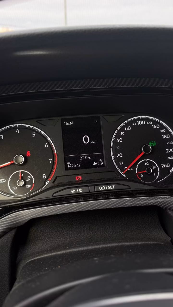 Volkswagen Polo Sedan фото 14
