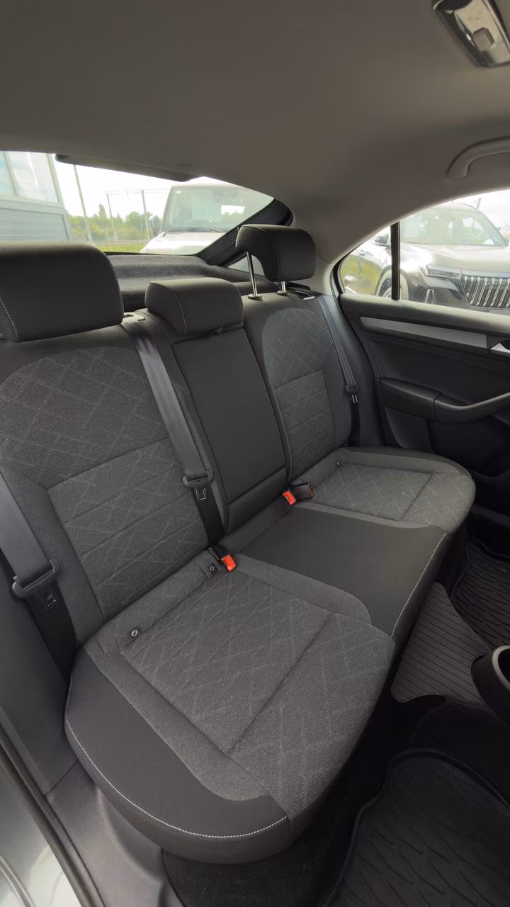 Volkswagen Polo Sedan фото 19