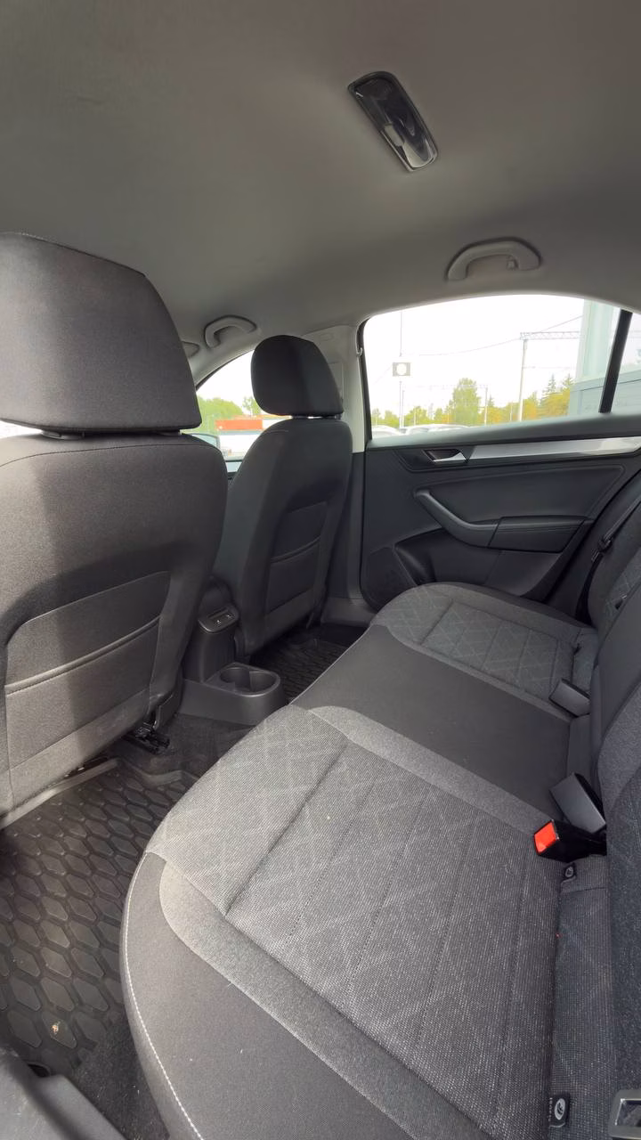 Volkswagen Polo Sedan фото 21