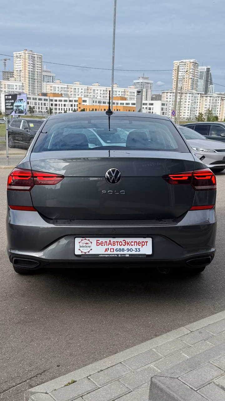 Volkswagen Polo Sedan фото 5
