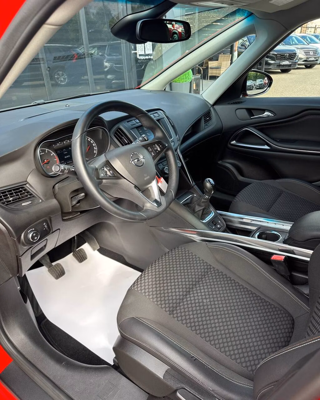 Opel Zafira фото 9