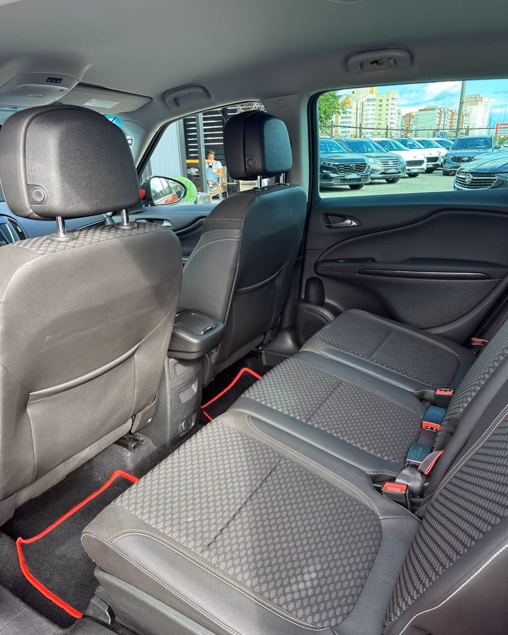 Opel Zafira фото 12