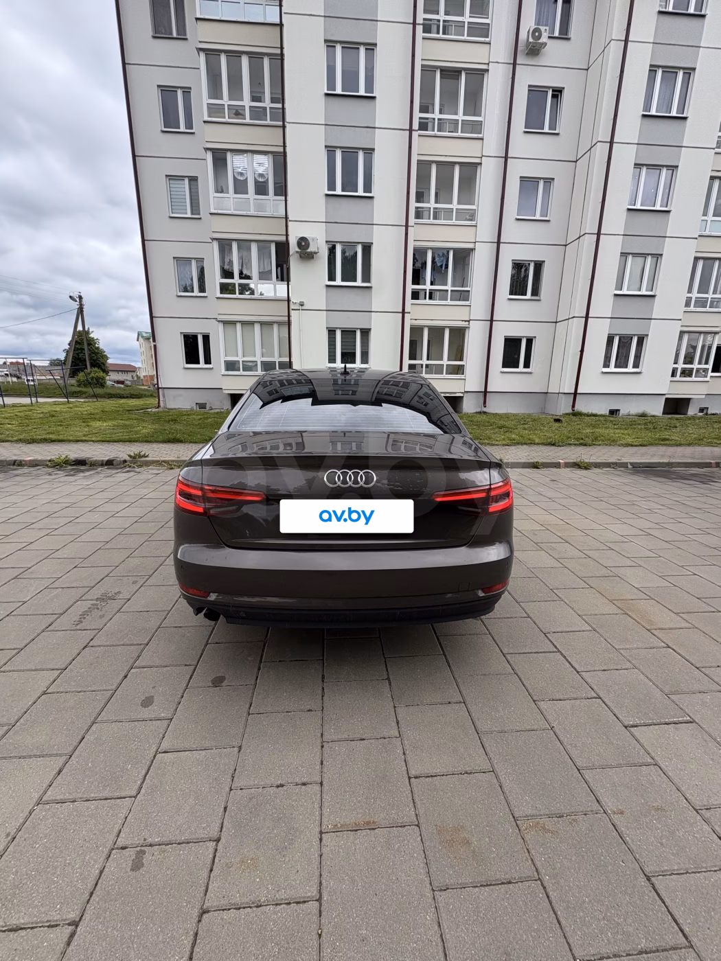 Audi A4 фото 4