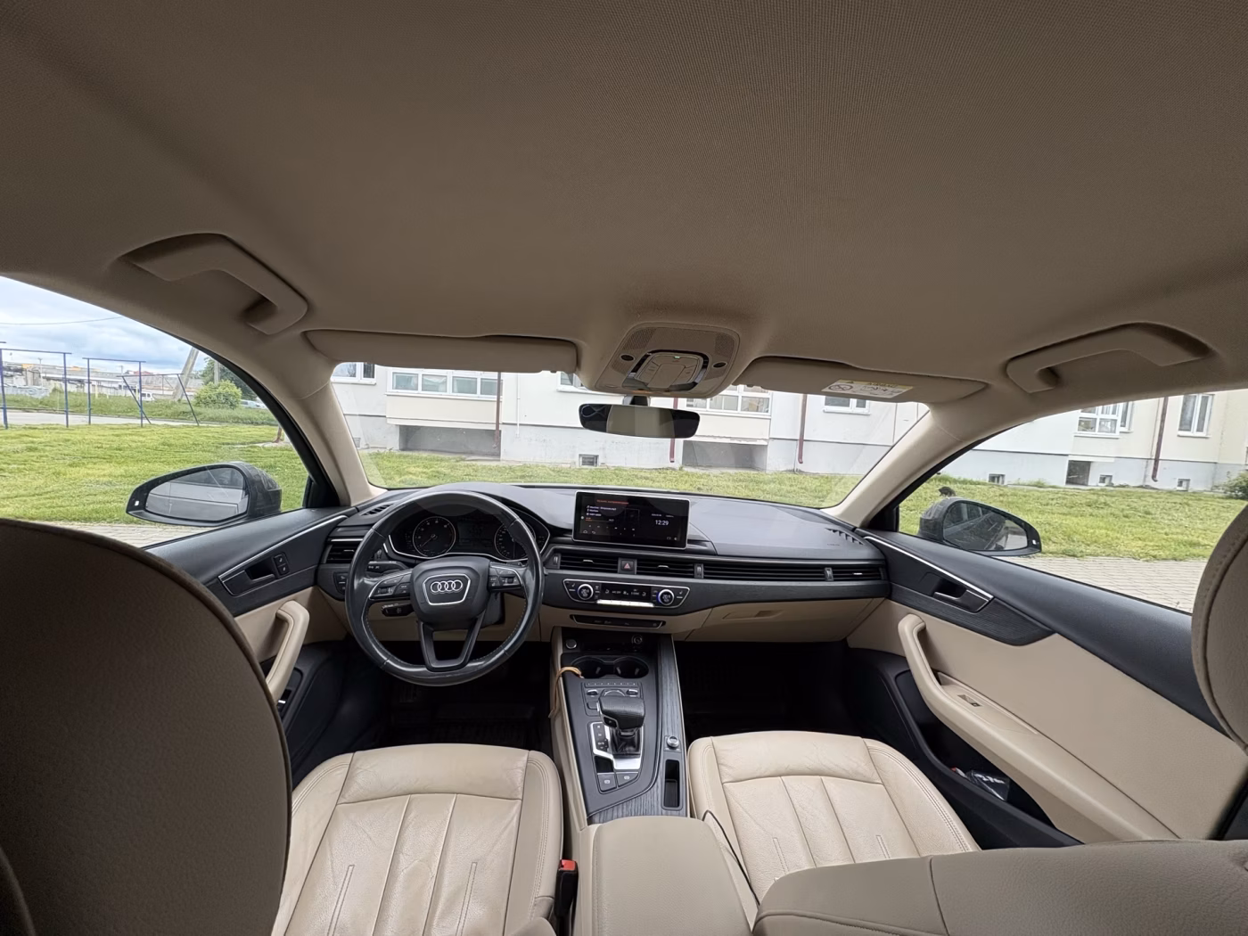 Audi A4 фото 3