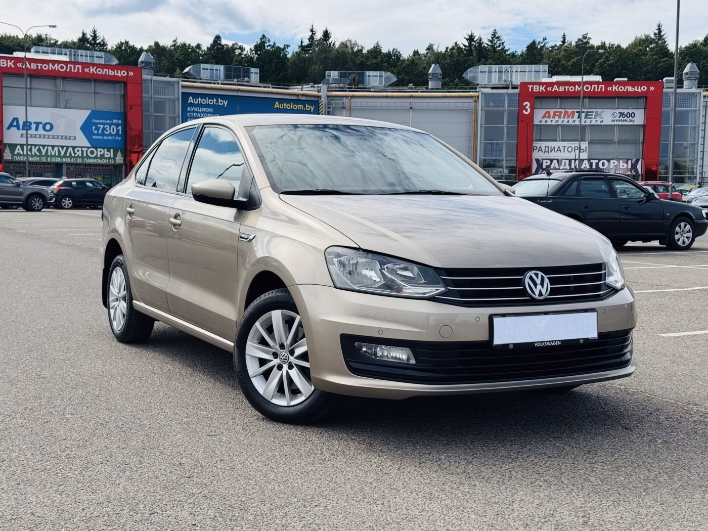 Volkswagen Polo Sedan фото 3