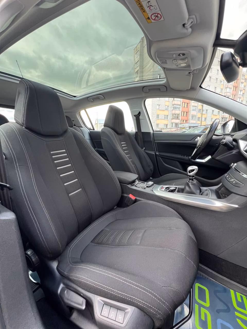 Peugeot 308 фото 13