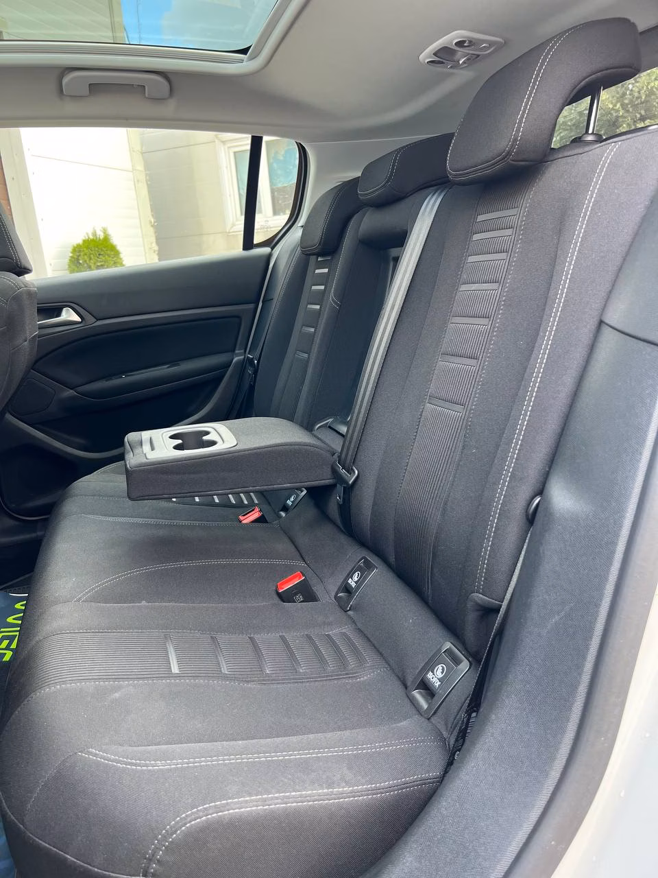 Peugeot 308 фото 11