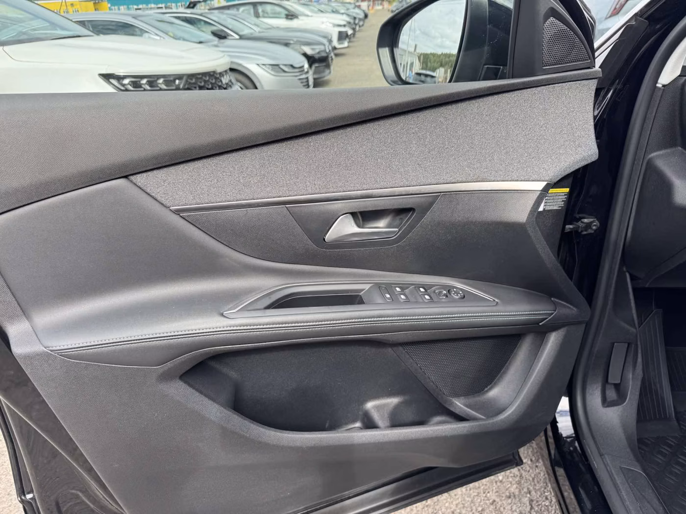 Peugeot 5008 фото 19