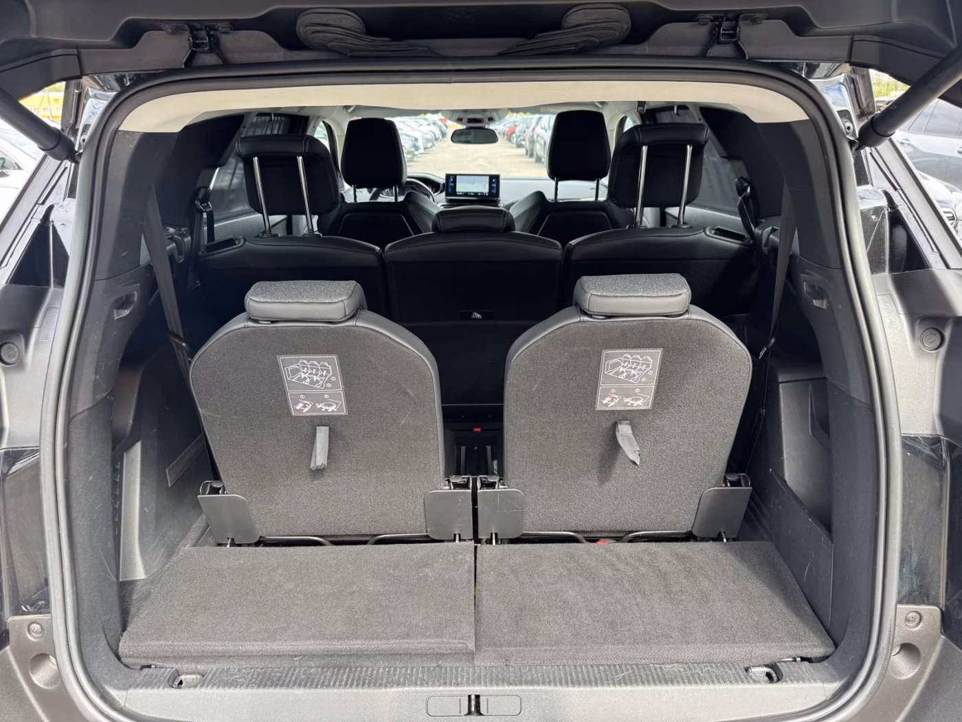 Peugeot 5008 фото 18