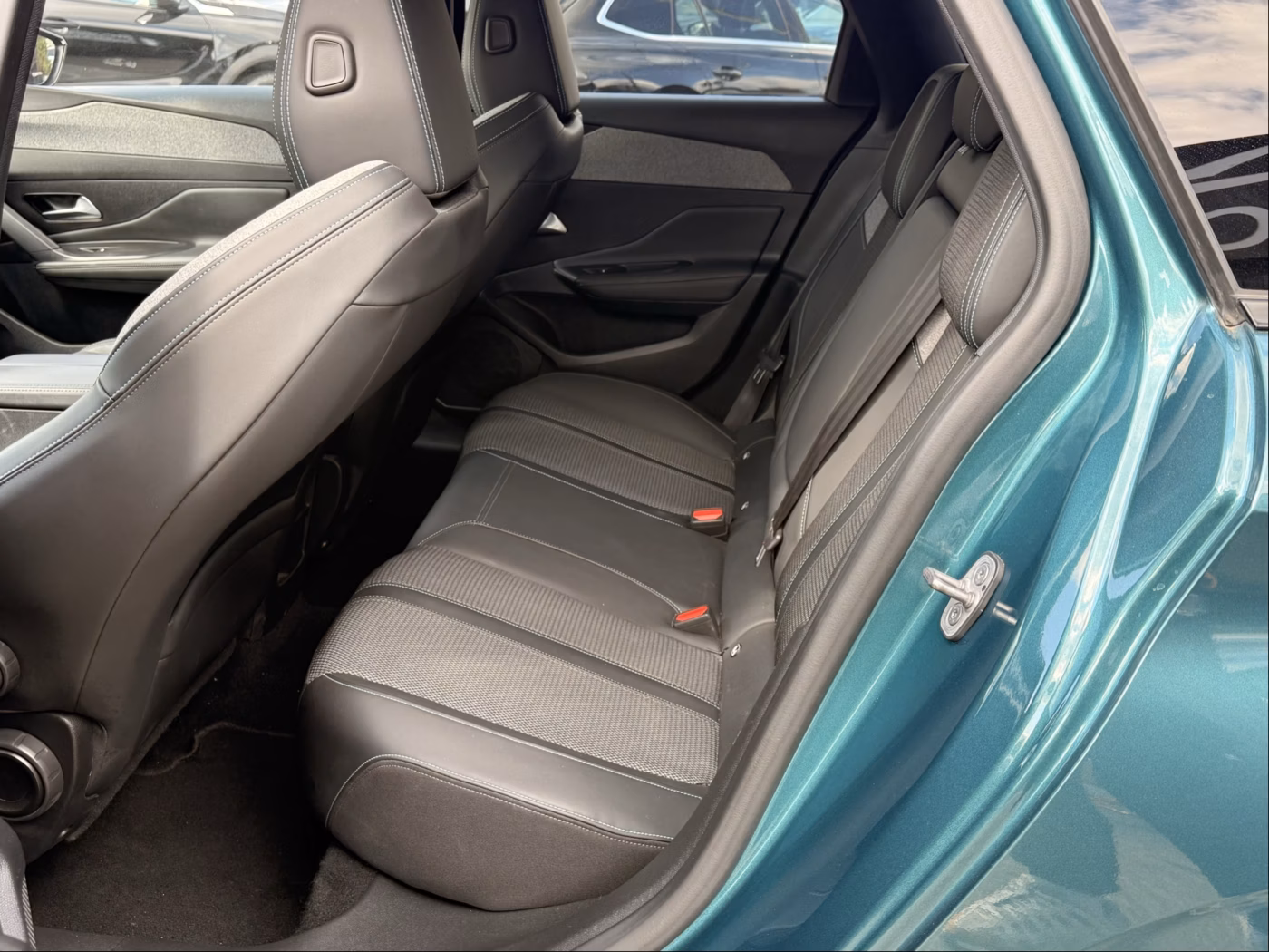 Peugeot 308 фото 17