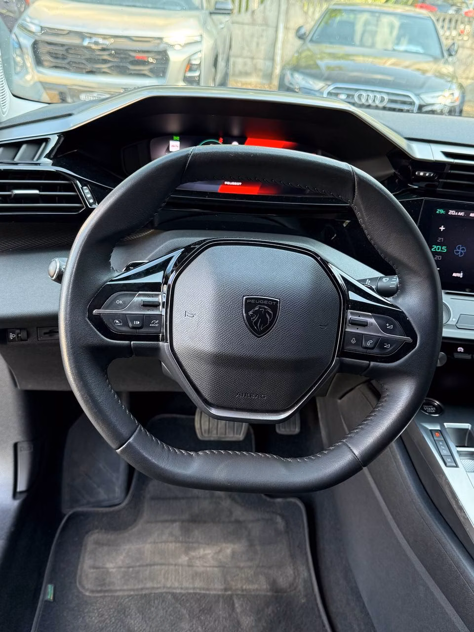 Peugeot 308 фото 15