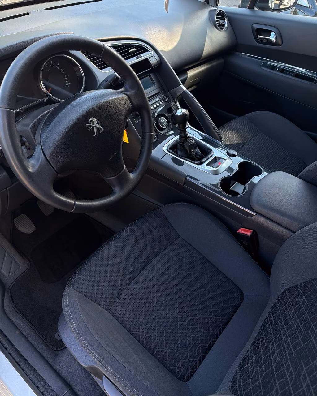 Peugeot 3008 фото 10
