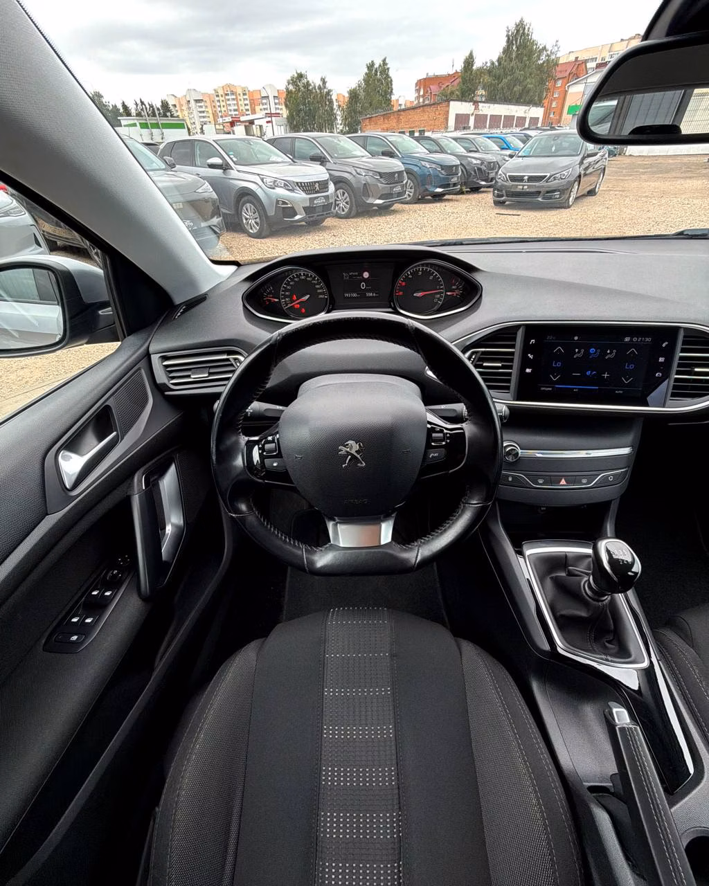 Peugeot 308 фото 13