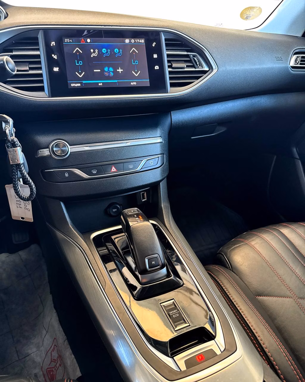 Peugeot 308 фото 13