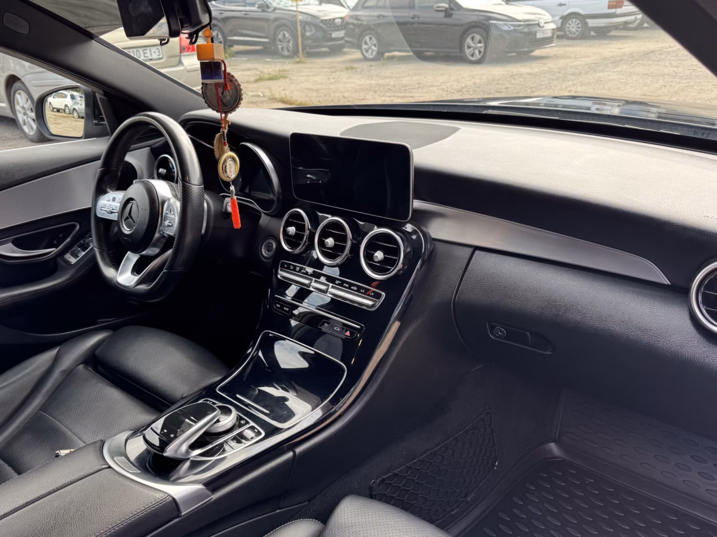 Mercedes-Benz C-Класс фото 19