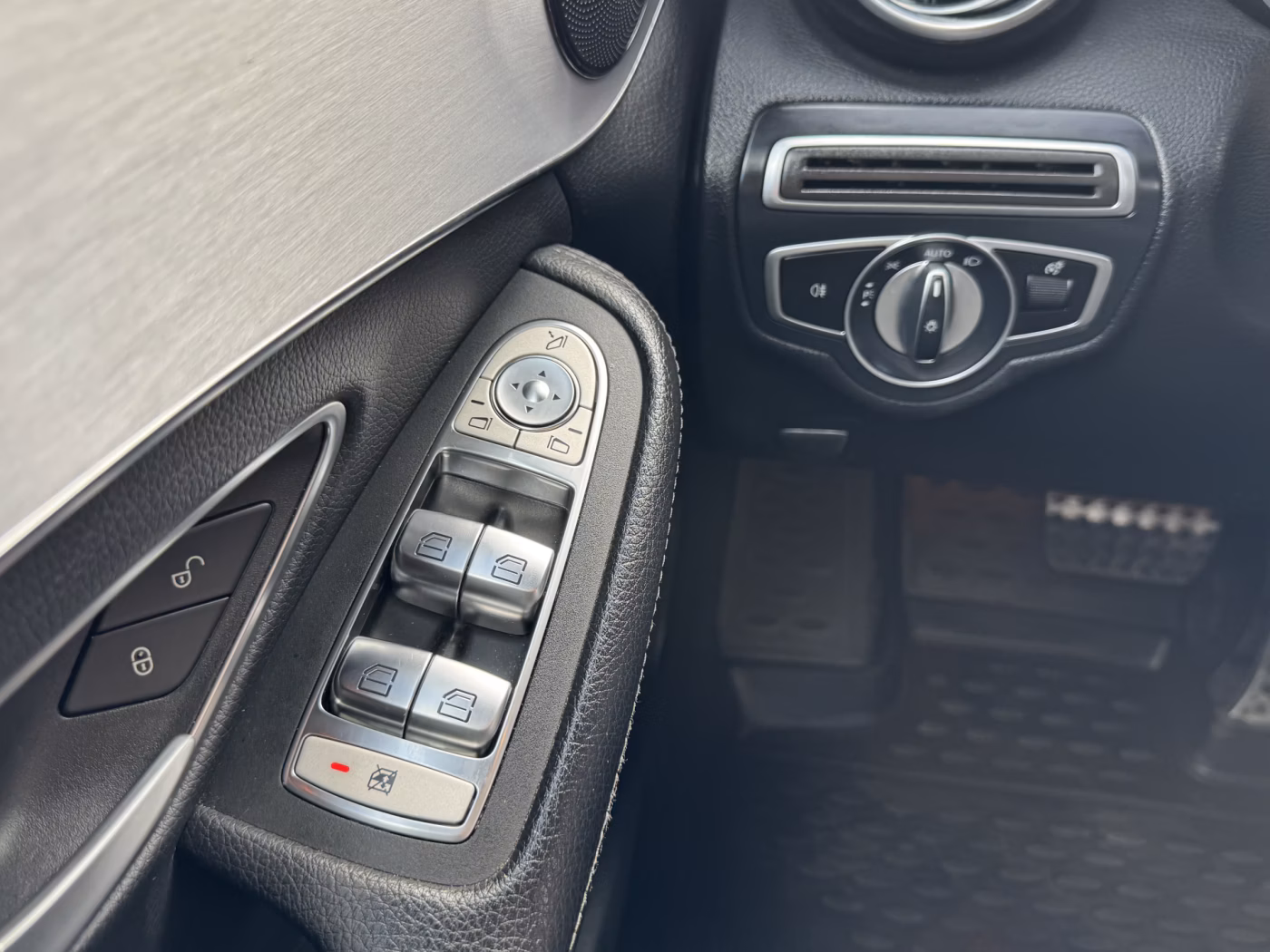 Mercedes-Benz C-Класс фото 23