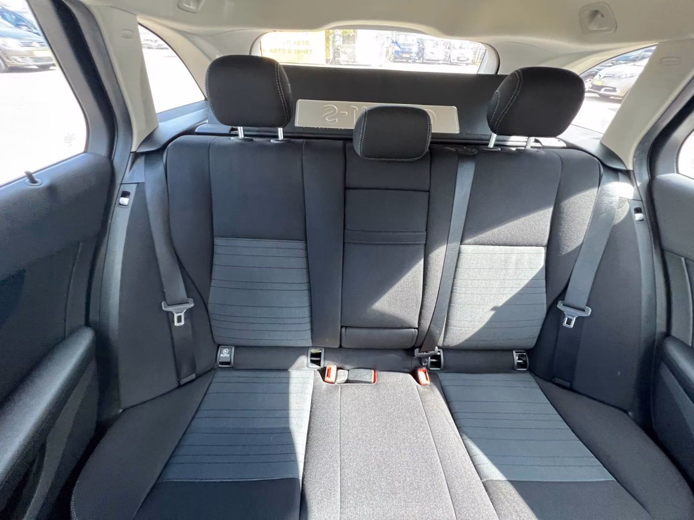 Mercedes-Benz C-Класс фото 19