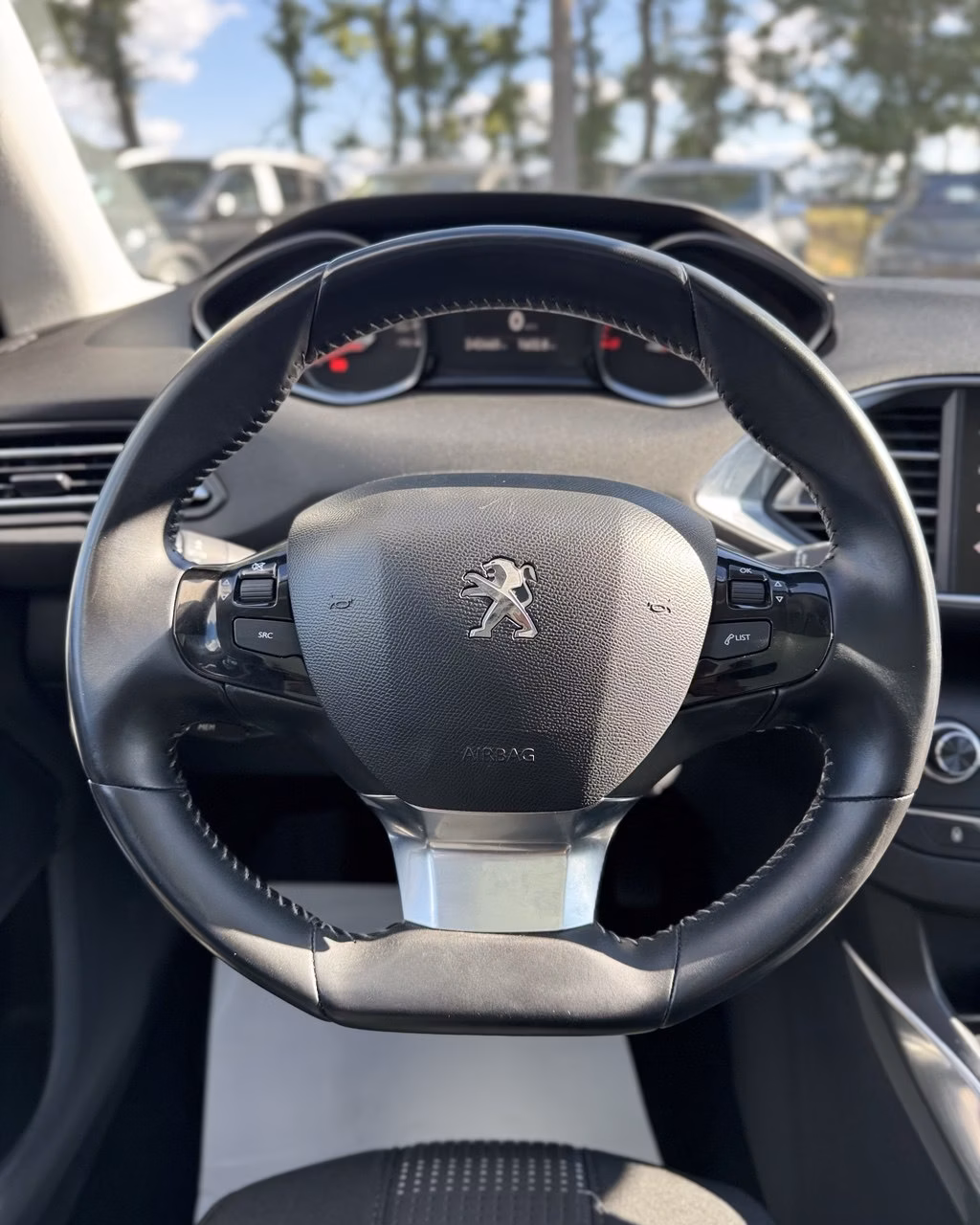 Peugeot 308 фото 16