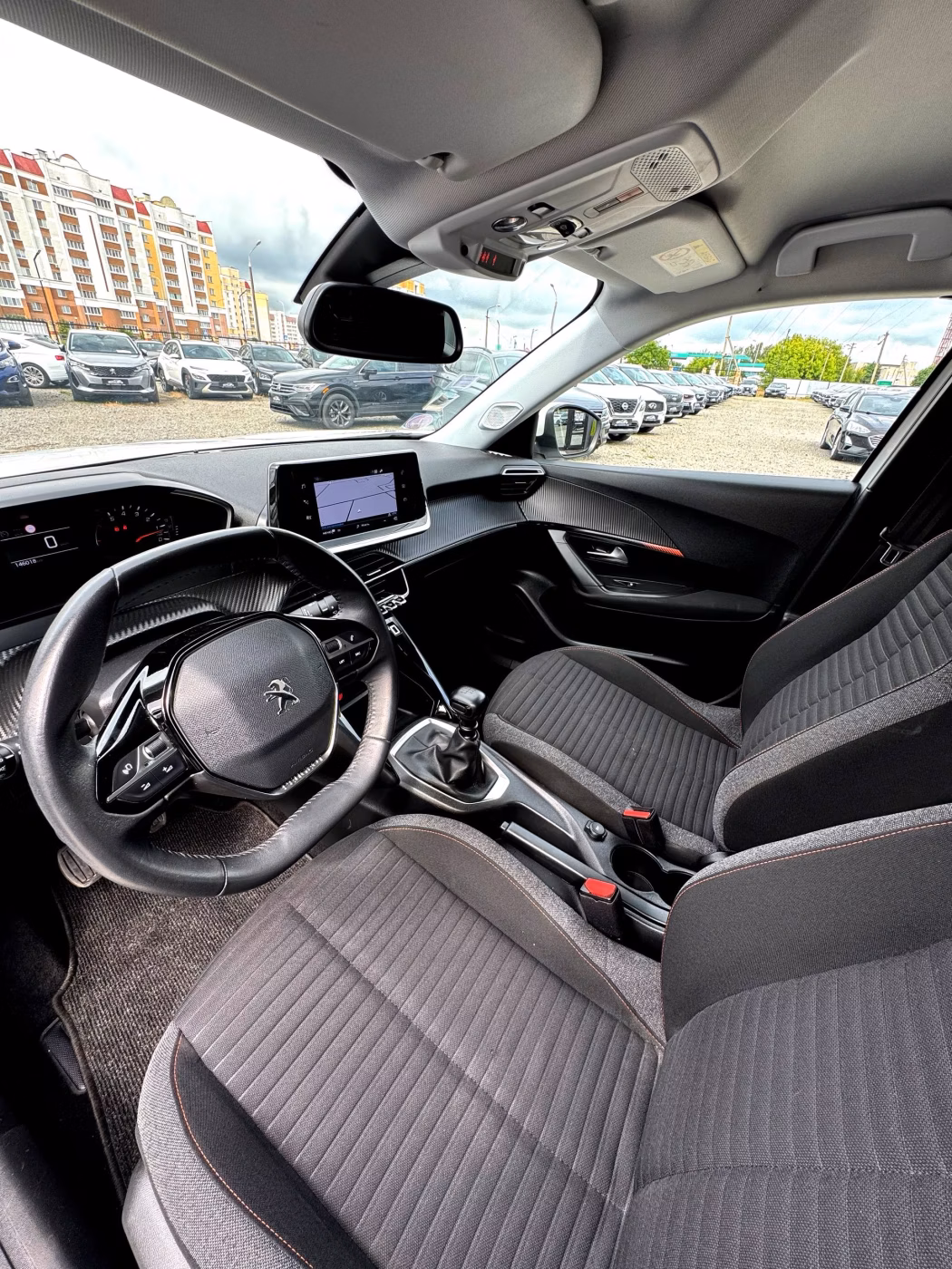 Peugeot 2008 фото 10