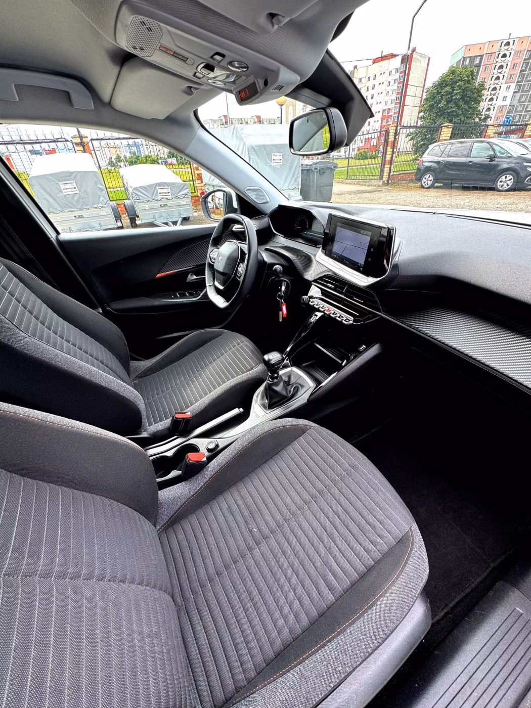 Peugeot 2008 фото 13