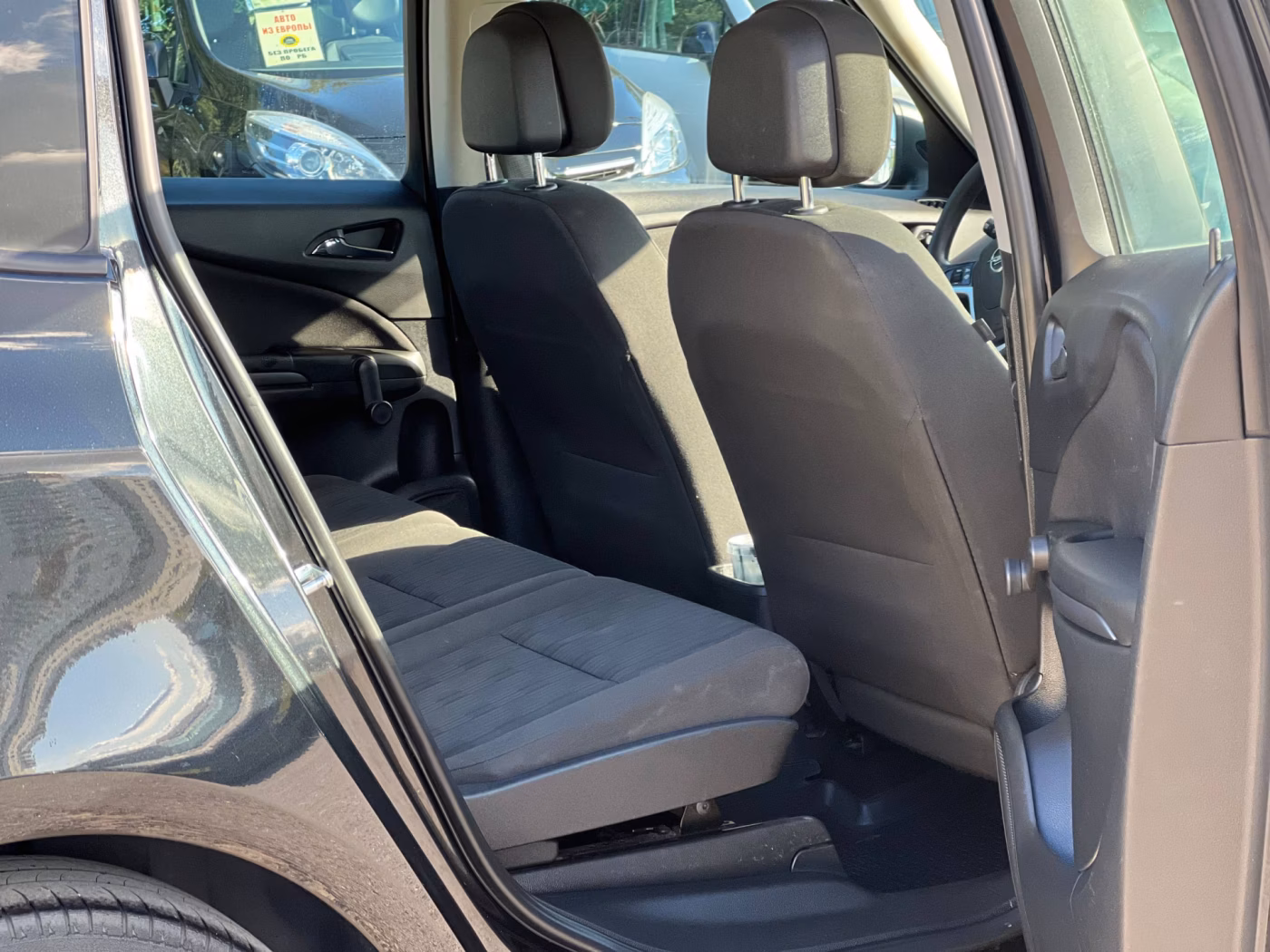 Opel Zafira фото 16