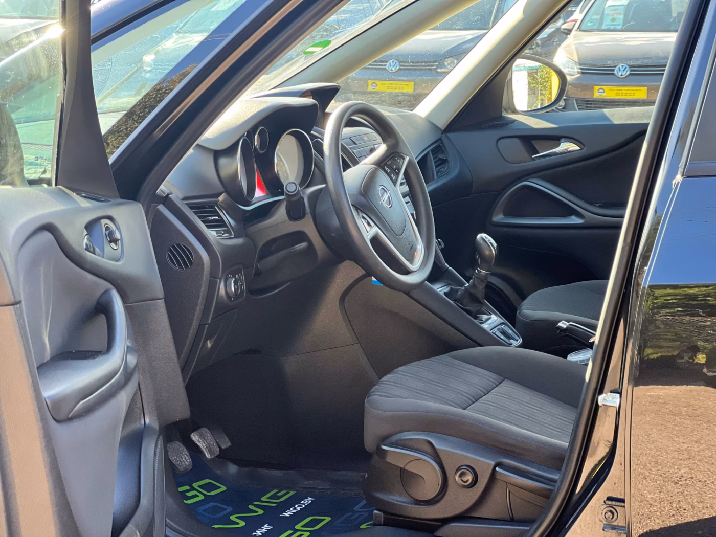 Opel Zafira фото 8
