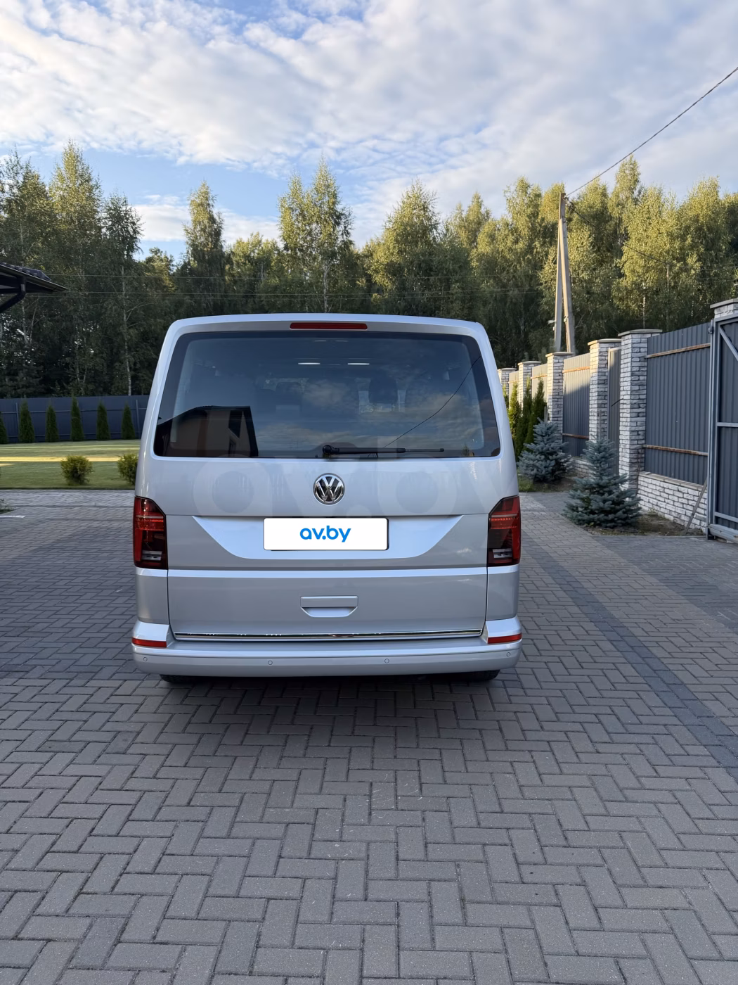 Volkswagen Caravelle фото 9