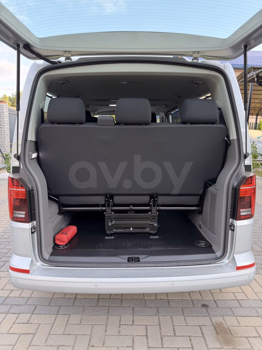 Volkswagen Caravelle фото 26