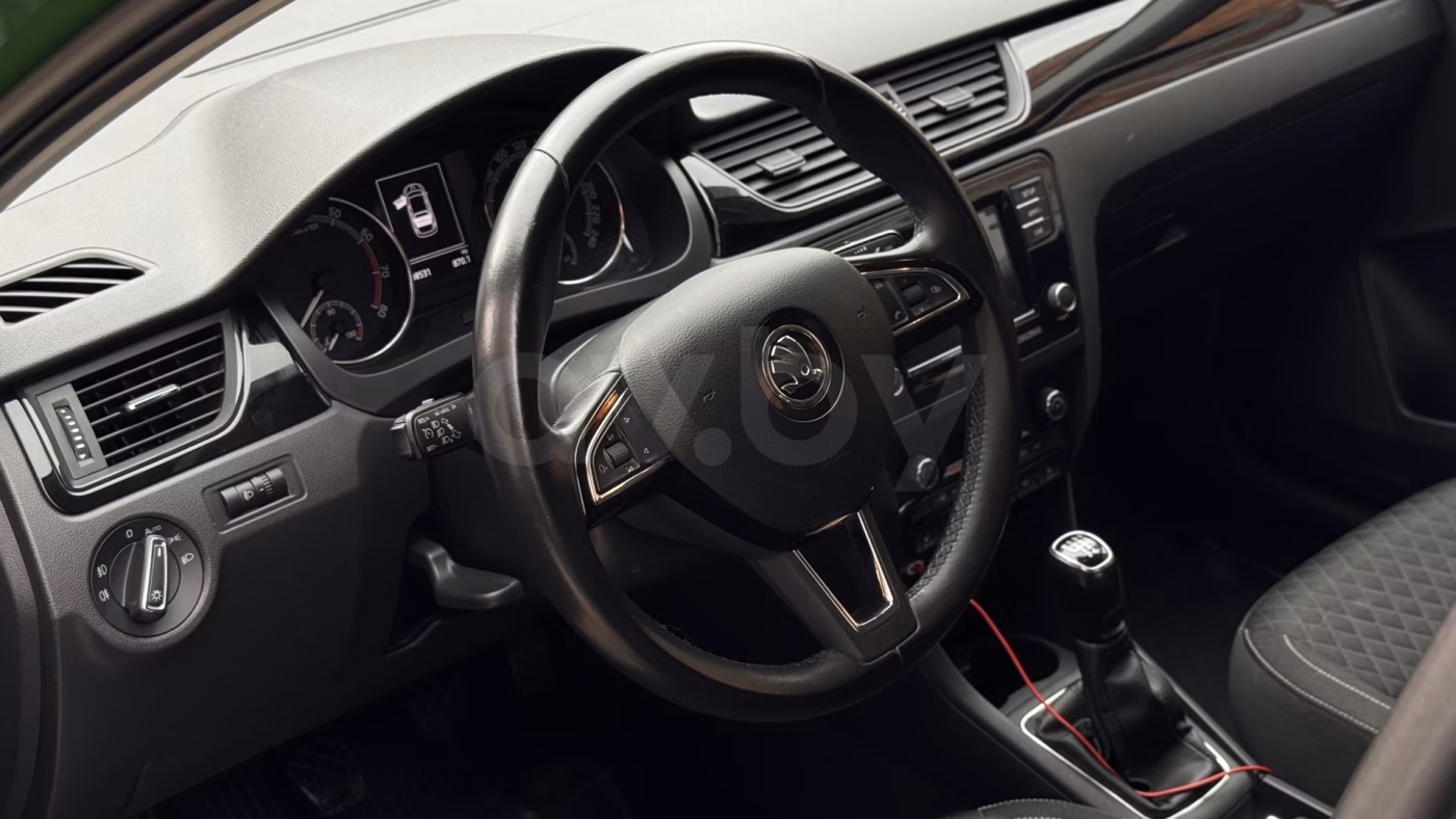Skoda Rapid фото 9