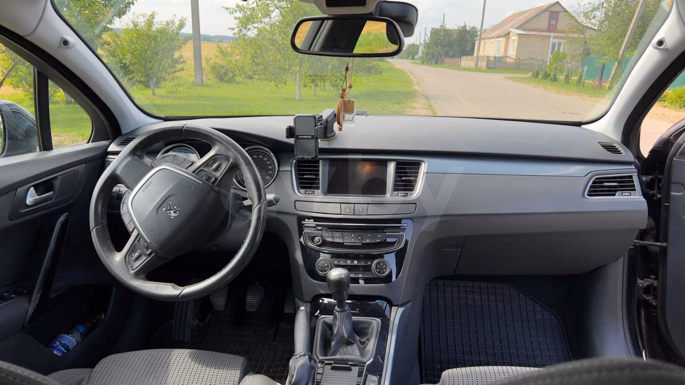 Peugeot 508 фото 11