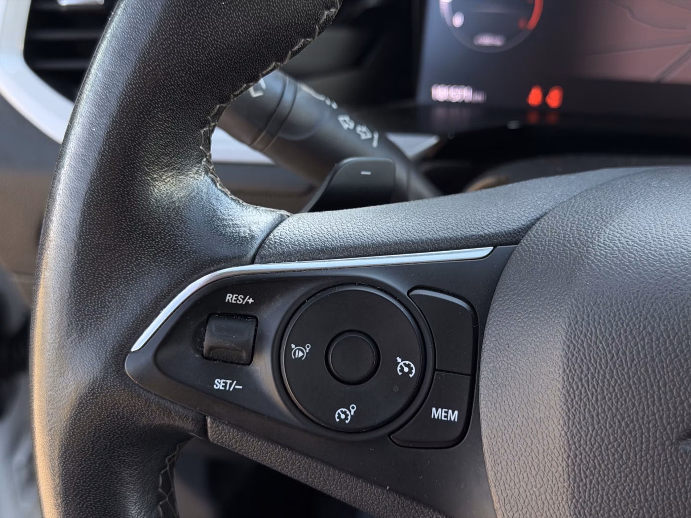 Opel Grandland X фото 23