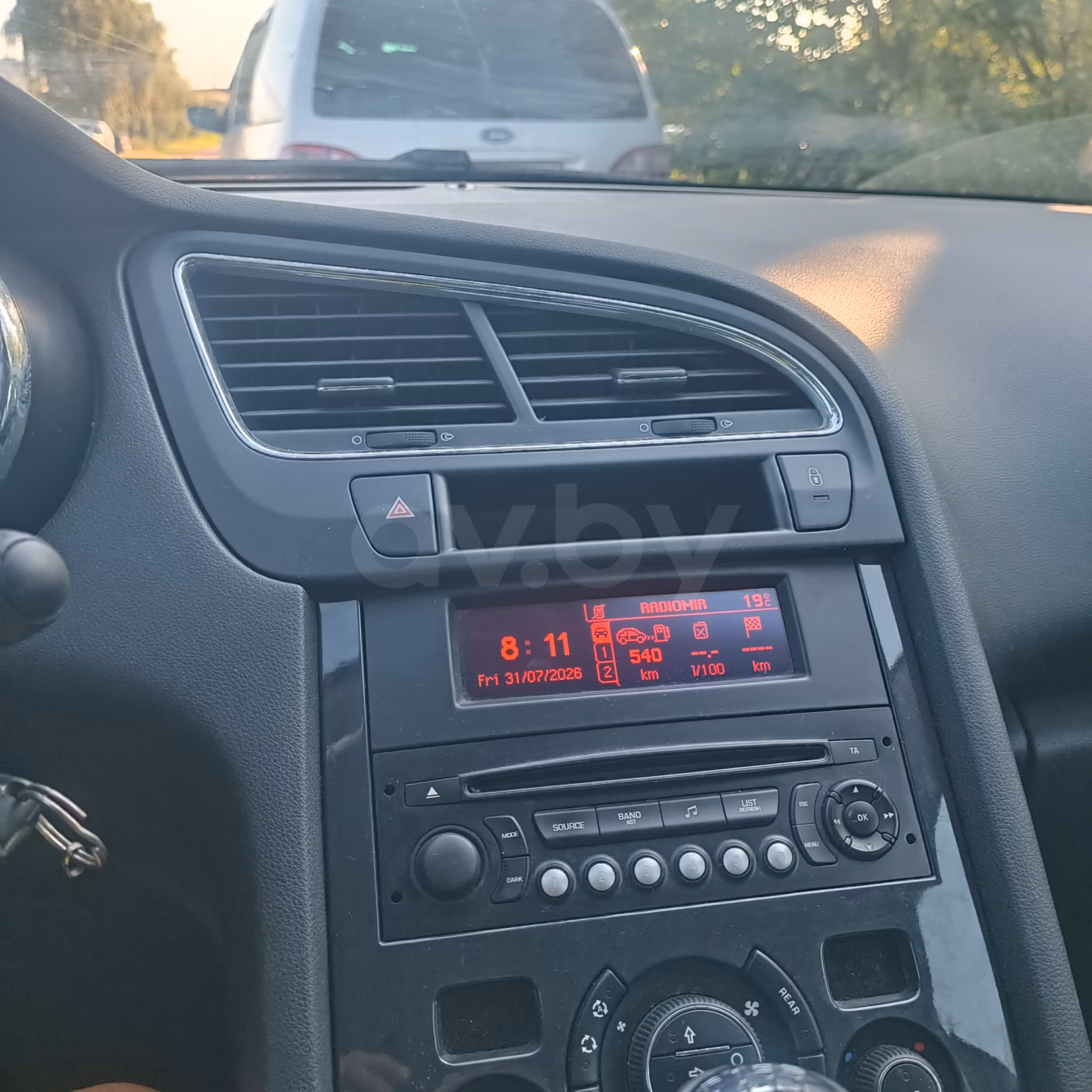 Peugeot 5008 фото 11
