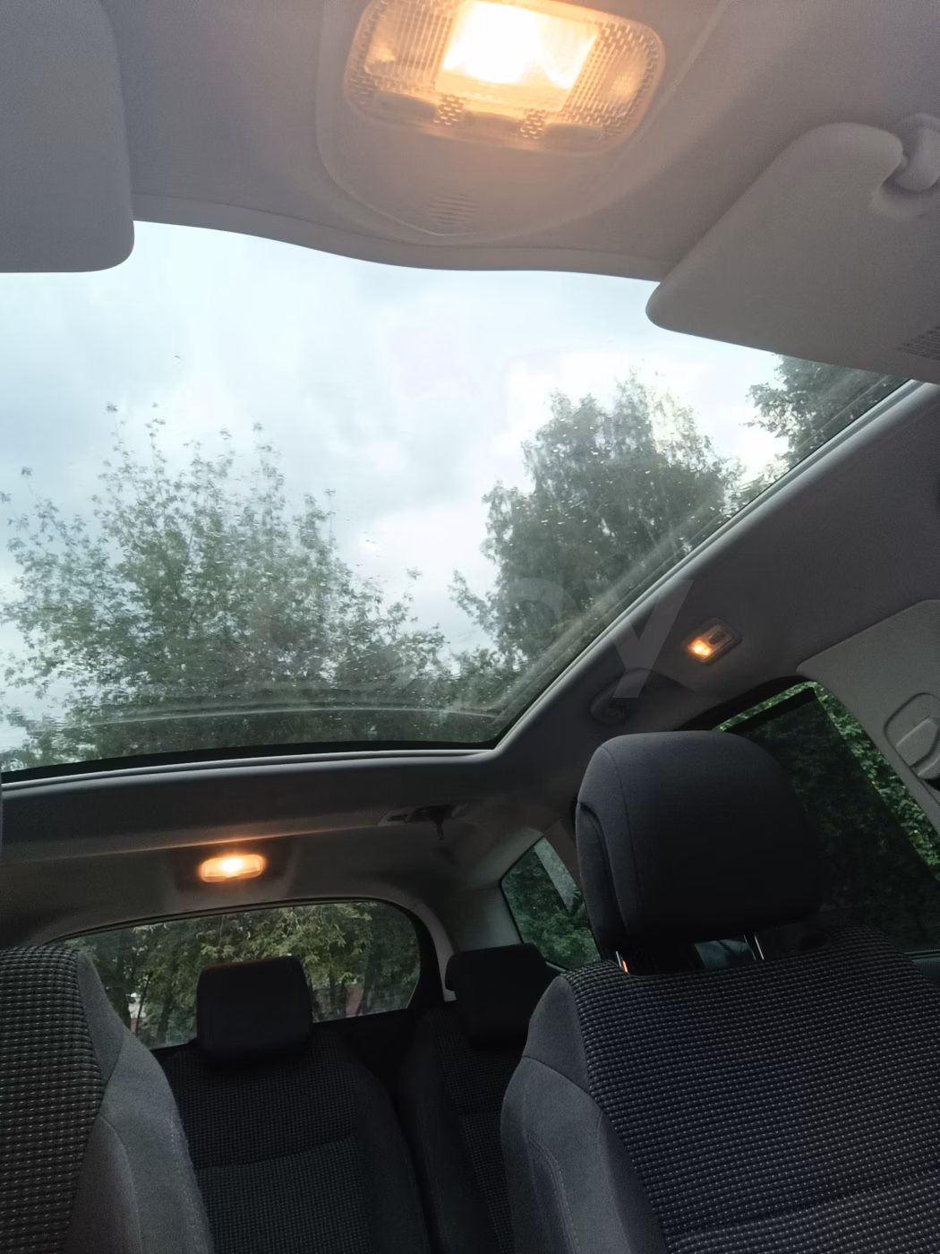 Peugeot 5008 фото 9